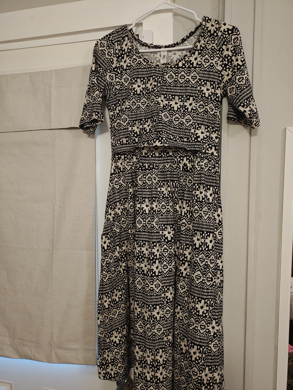 Latched Mama Black and Cream Patterned Midi Nursing Dress